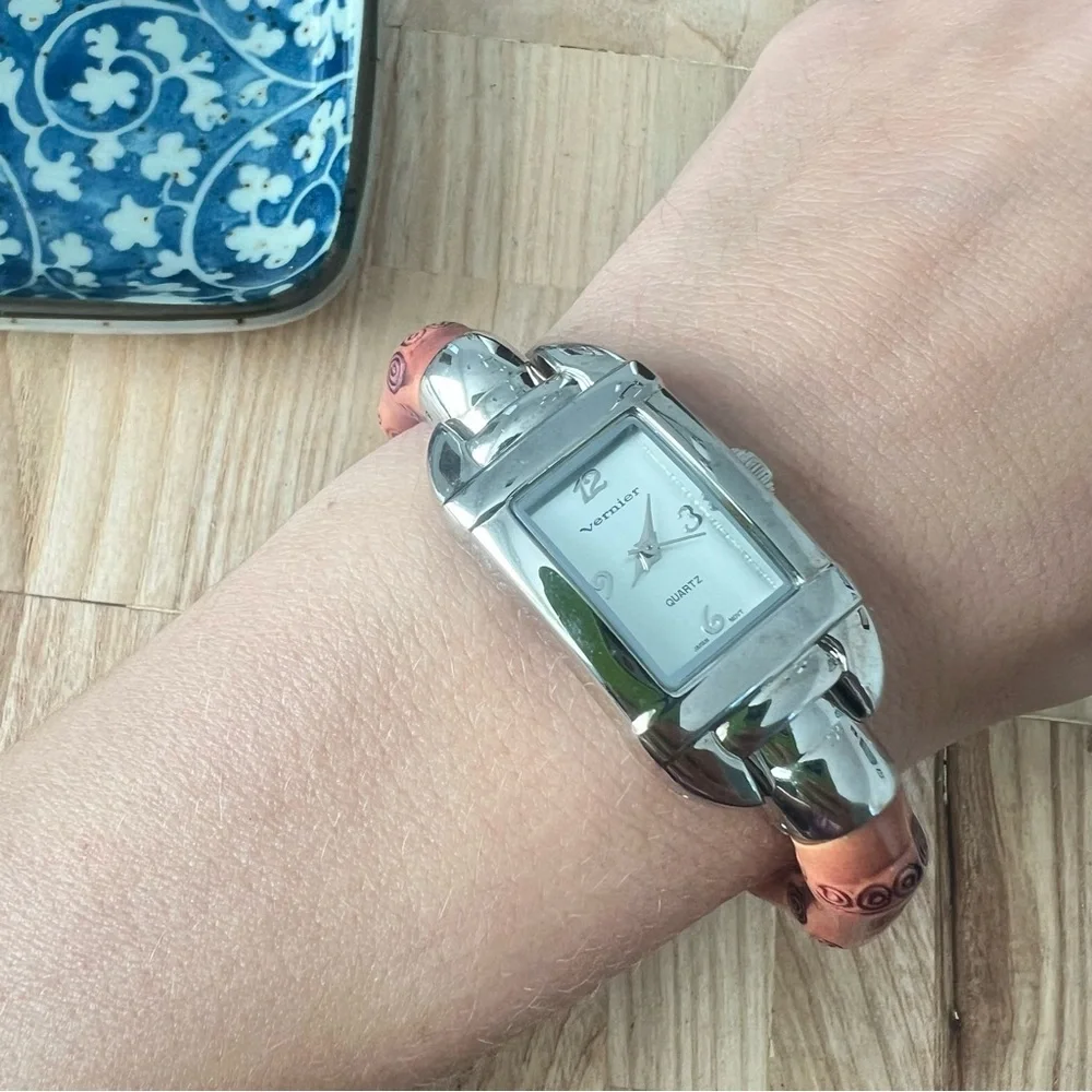 Vernier ladies faux bamboo tropical cuff bracelet watch NEW BATTERY